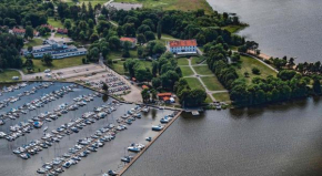 Отель Sundbyholms Slott  Мальмчёпинг